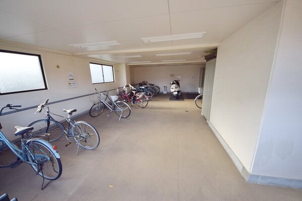 ウィングピュア壱番館の物件内観写真